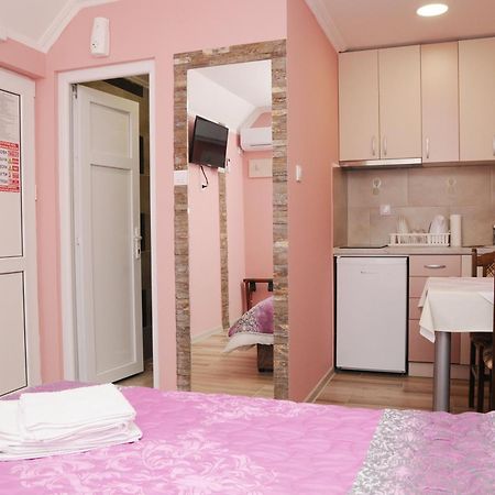 Favorit Apartments Čačak Habitación foto